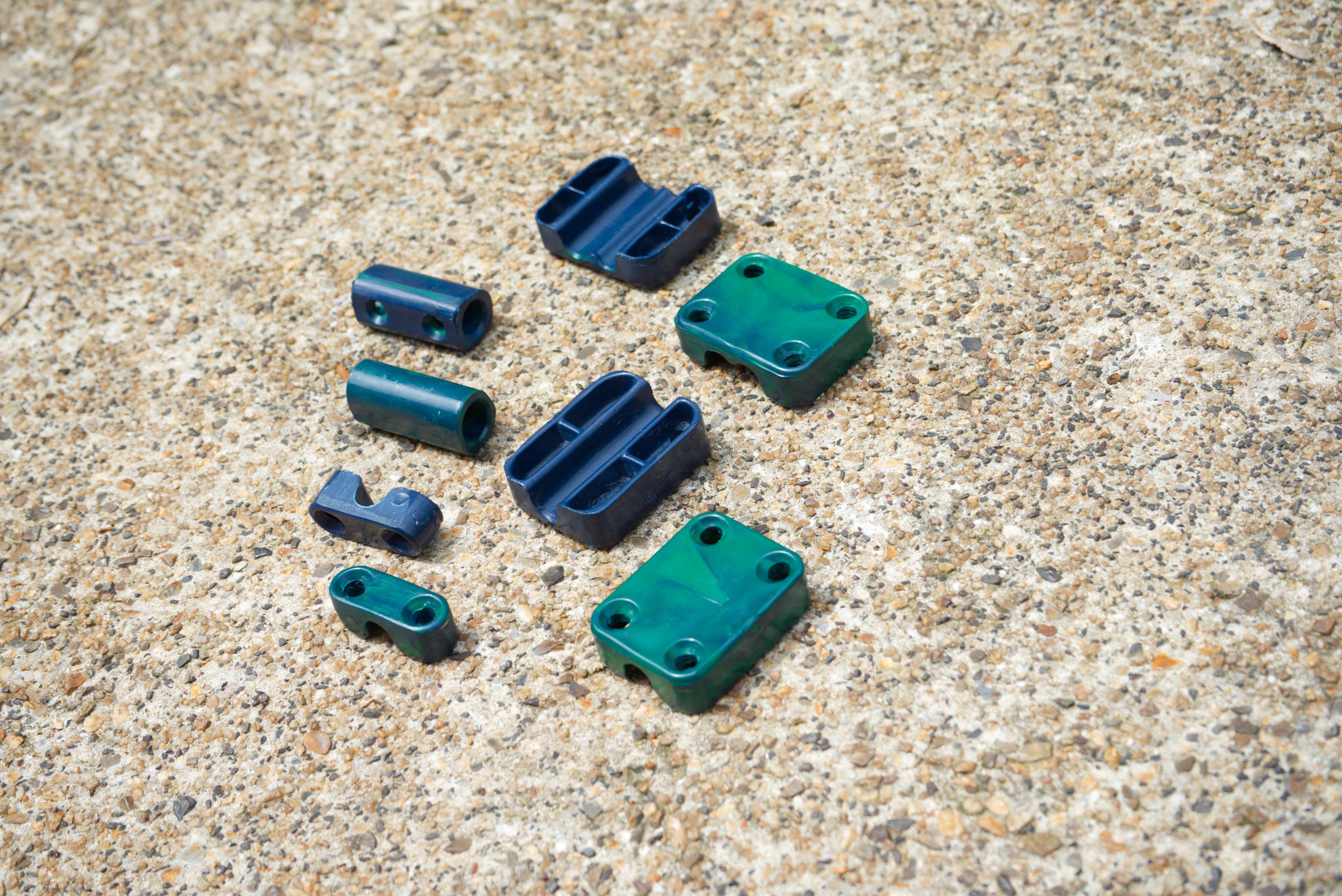 Ein Bild mit Legende von: Connectors from UHPC Mould